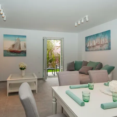 Tina Mali Losinj