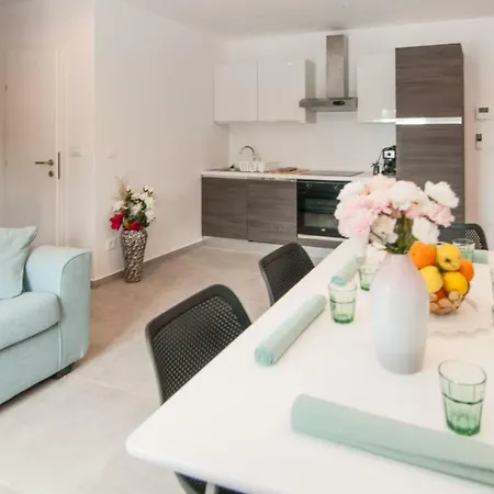 Apartment Tina *