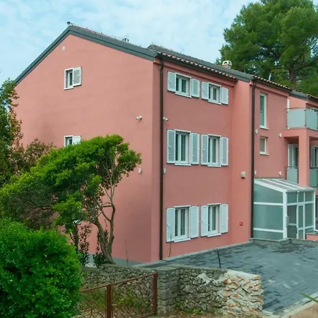 Tina Mali Losinj