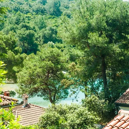 Tina Mali Losinj